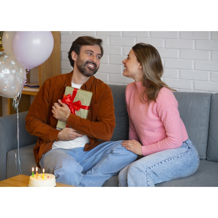 Sot cu cadou primit de la sotie