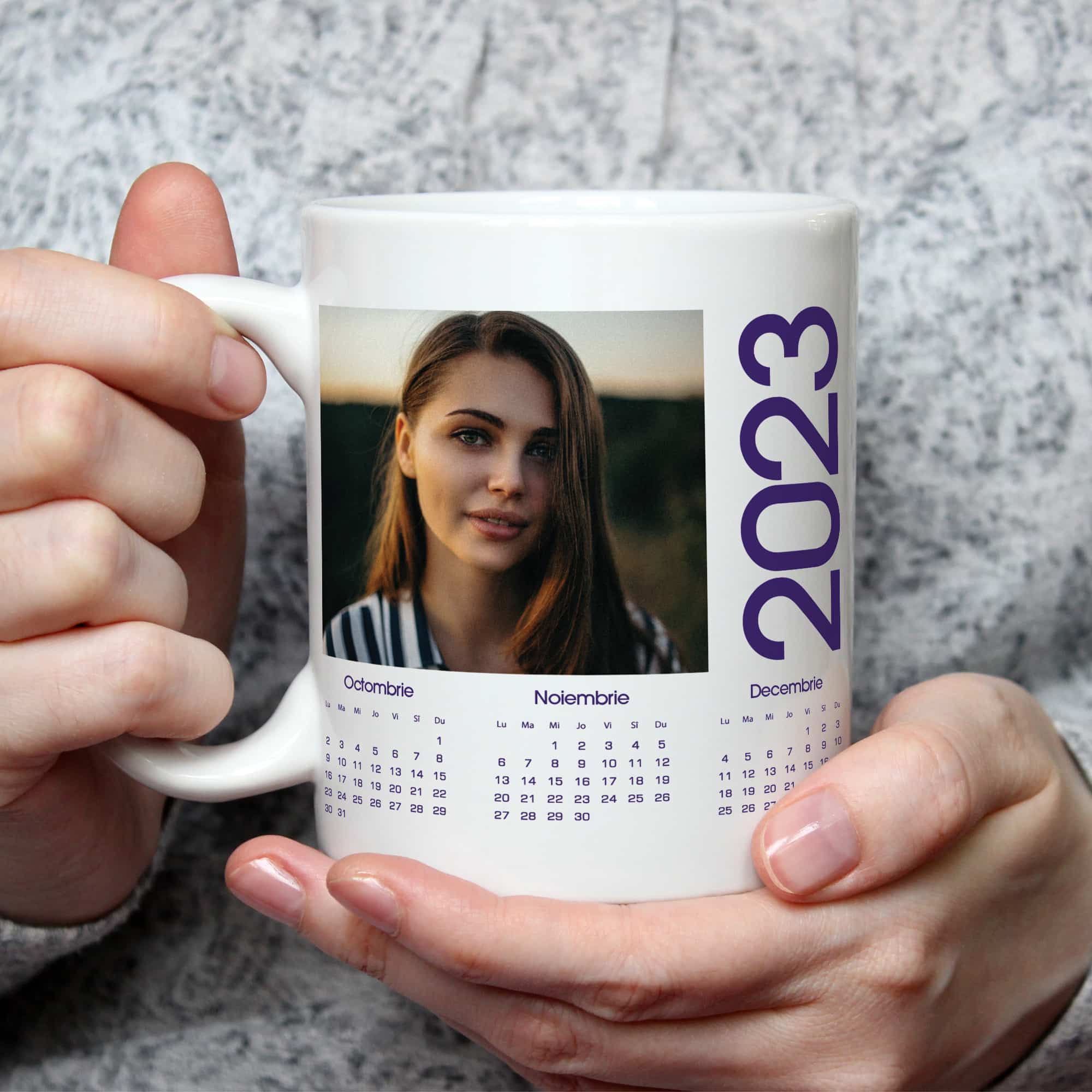 Cadou de Anul Nou, cană personalizată cu poză și calendar