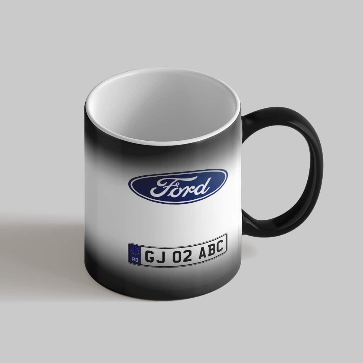 Cană Ford termosensibila, personalizată cu numărul masinii - Negru