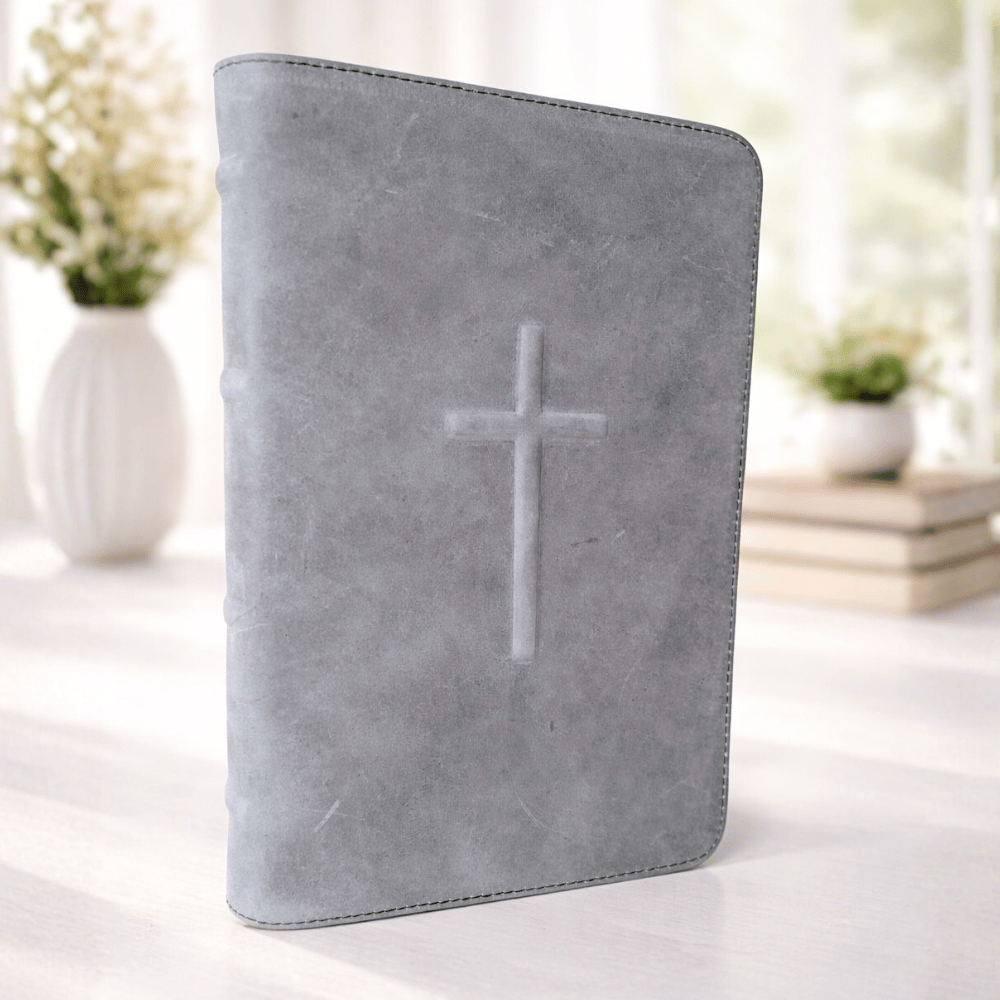 Biblia mare, coperta piele, gri , fermoar, index, aurita, cruce in relief, cuv. lui Isus cu rosu [073 PFI]