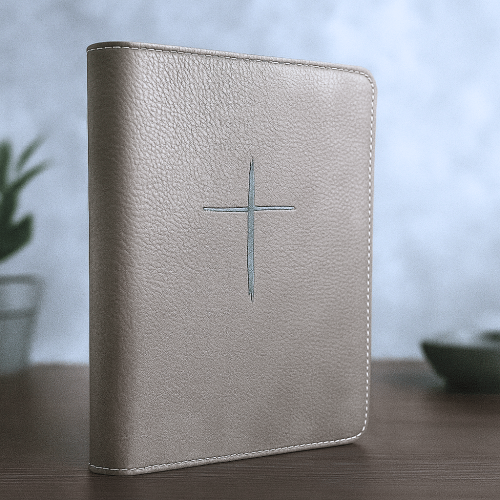 Biblie din piele, marime medie, oliv închis, simbol cruce gravata, fermoar, index, margini aurii, cuv. lui Isus cu rosu [057 PFI]