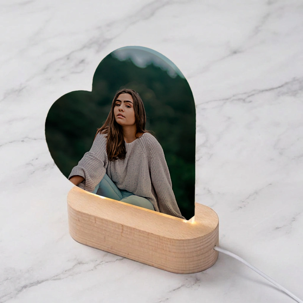 Lampa led personalizata cu poza - cadou femei