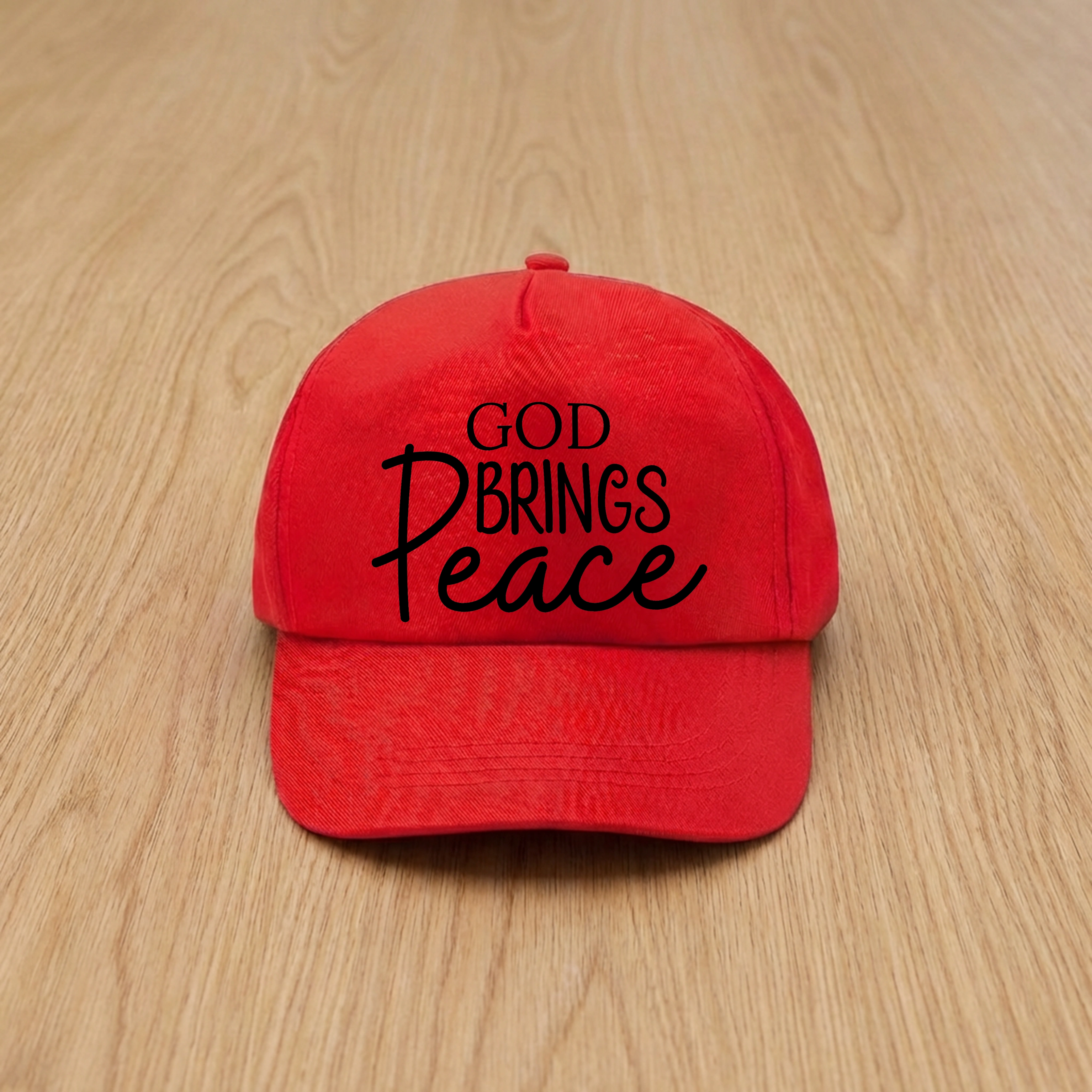 Sapca rosie, mesaj in engleza - God brings peace