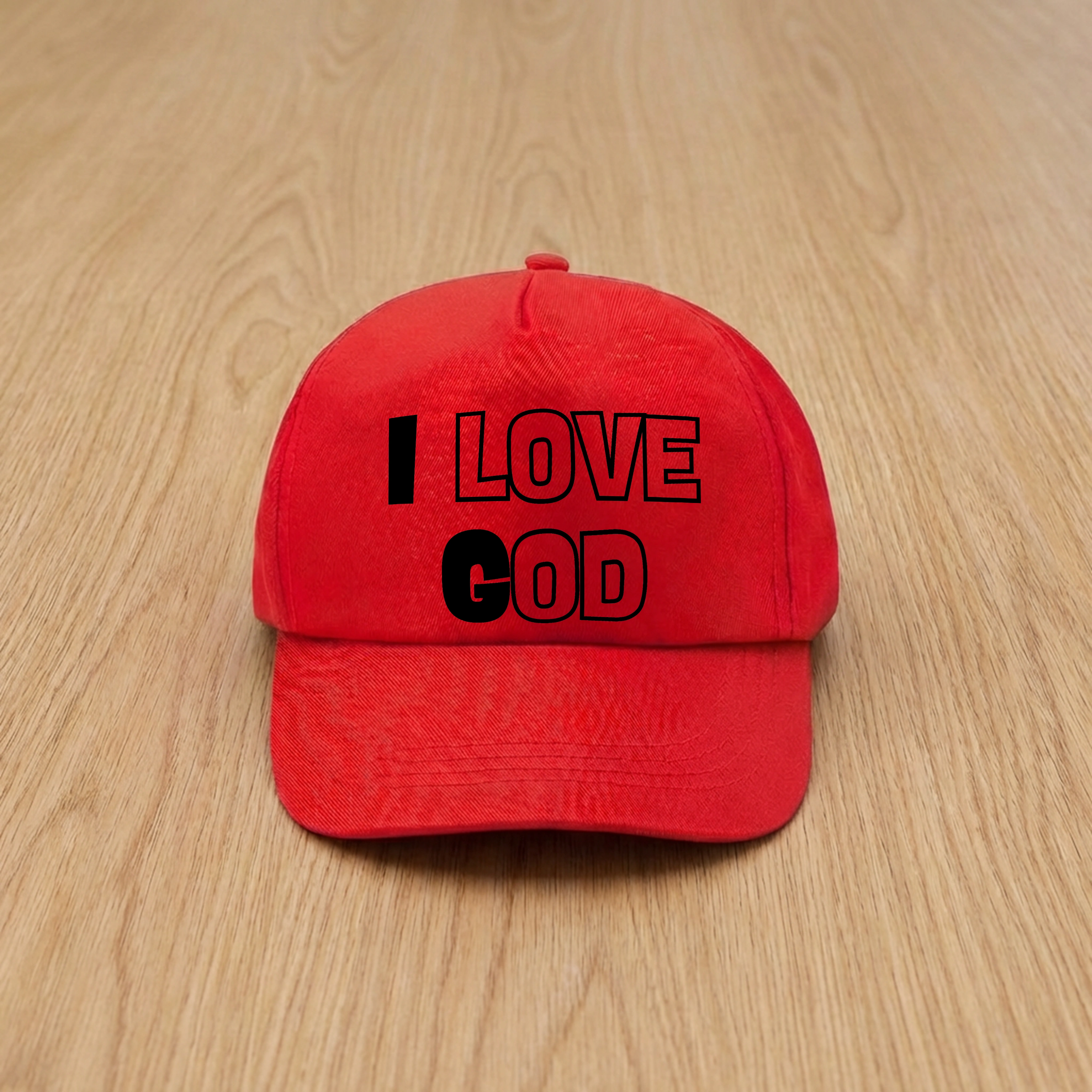 Sapca rosie, mesaj in engleza - I love God